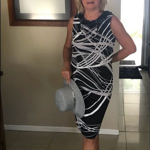 Peter Nygard Sleeveless Black, White, and Silver Cocktail Dress